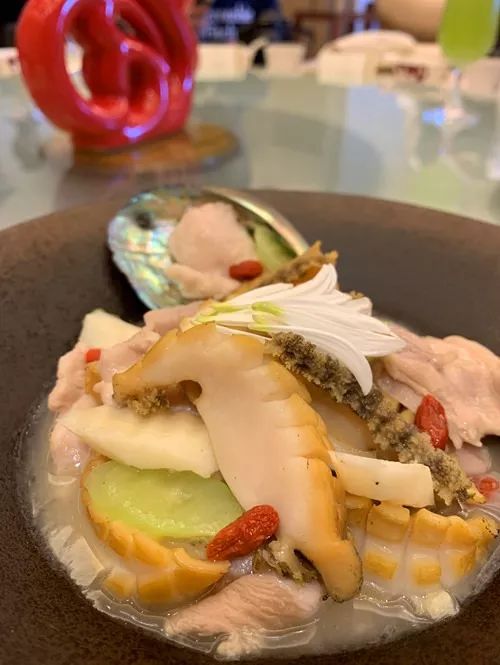 新澳2025最新资料大全餐饮版，探索美食之旅与未来餐饮趋势